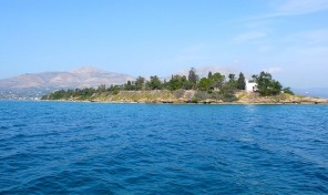 Island in Evia Code:1121