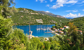 Plot in Lefkada with code 1323